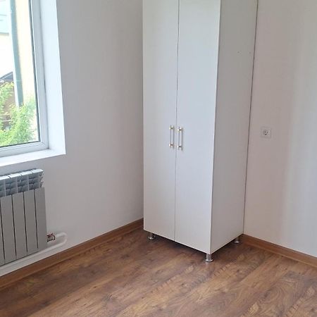 Тепло Юга Hotel Osh Luaran gambar